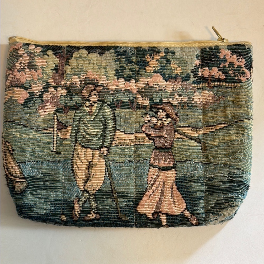 VINTAGE EMBROIDERED TAPESTRY CLUTCH
GOLF DESIGN WITH MAN AND WOMAN
AWESOME BAG